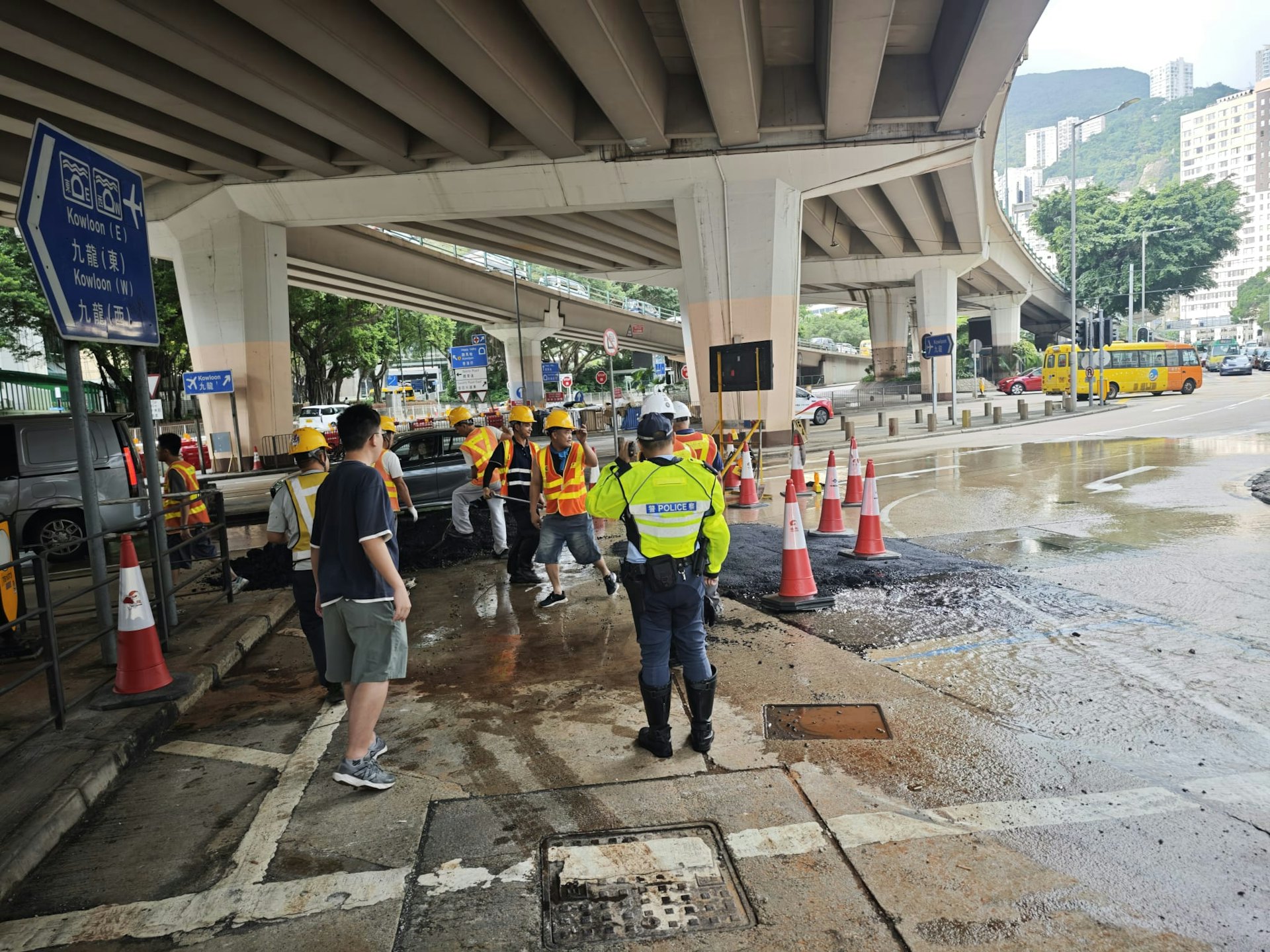 警方封路處理。 警方封路處理。