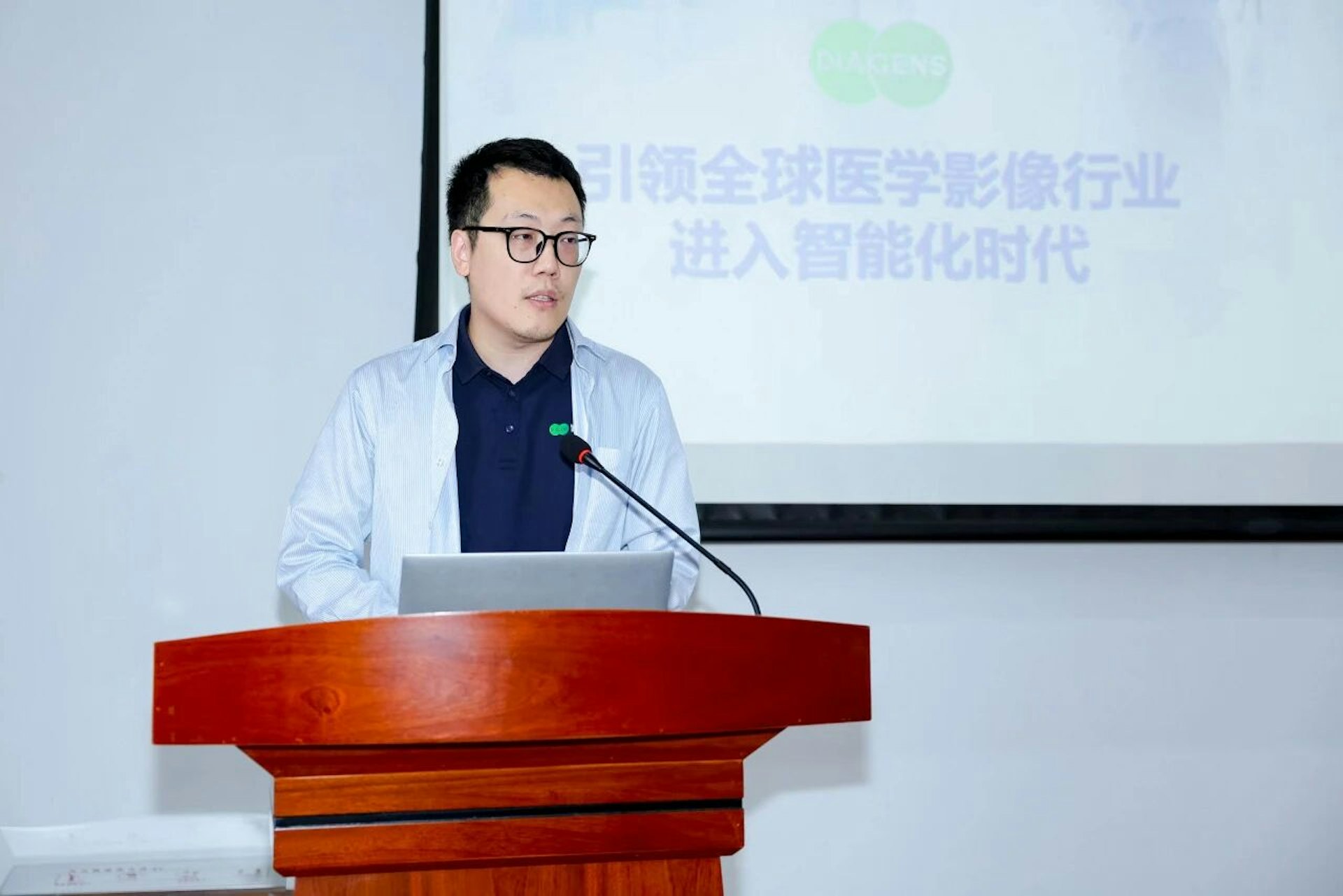 DoctorBench對於「安全性」設立「一票否決制」,何迅表示,「如果最基本的安全性不能保證的話,這個題做得再好也沒有意義」。