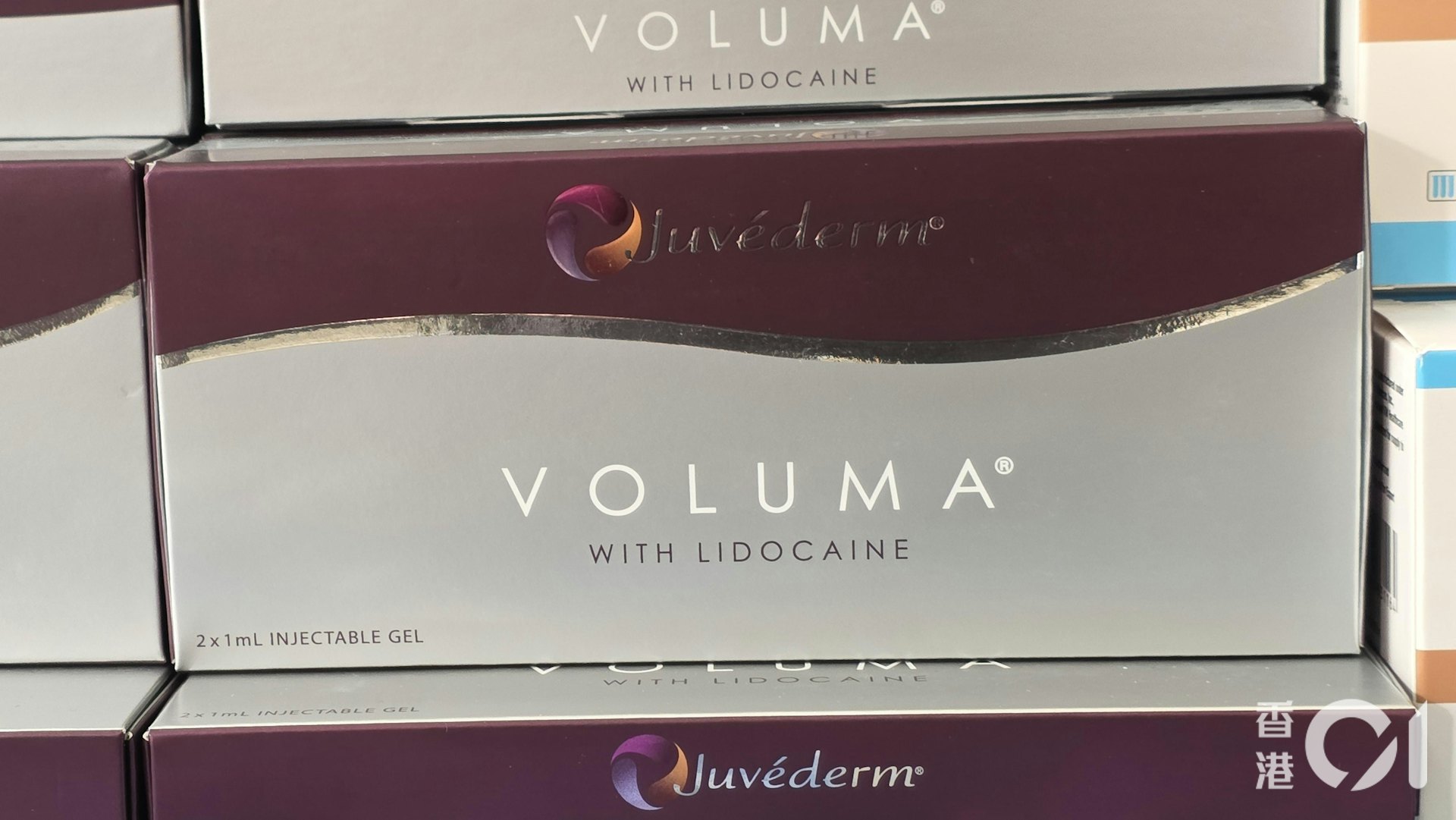 檢獲貨物包括受管制藥劑製品及針劑類產品,包裝上面亦標示含有第一部毒藥的成分。(黃偉民攝) 檢獲貨物包括受管制藥劑製品及針劑類產品,包裝上面亦標示含有第一部毒藥的成分。(黃偉民攝)