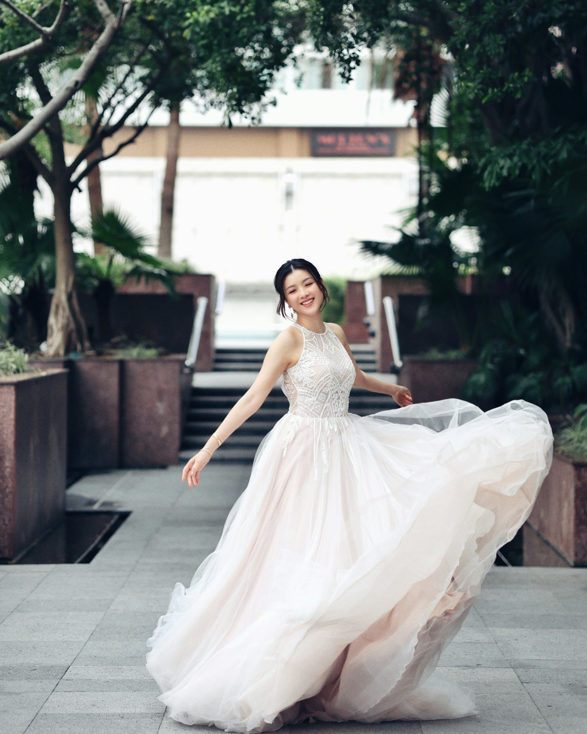 陈茵媺分享「单人婚纱相」。(IG@aimeechan_official)