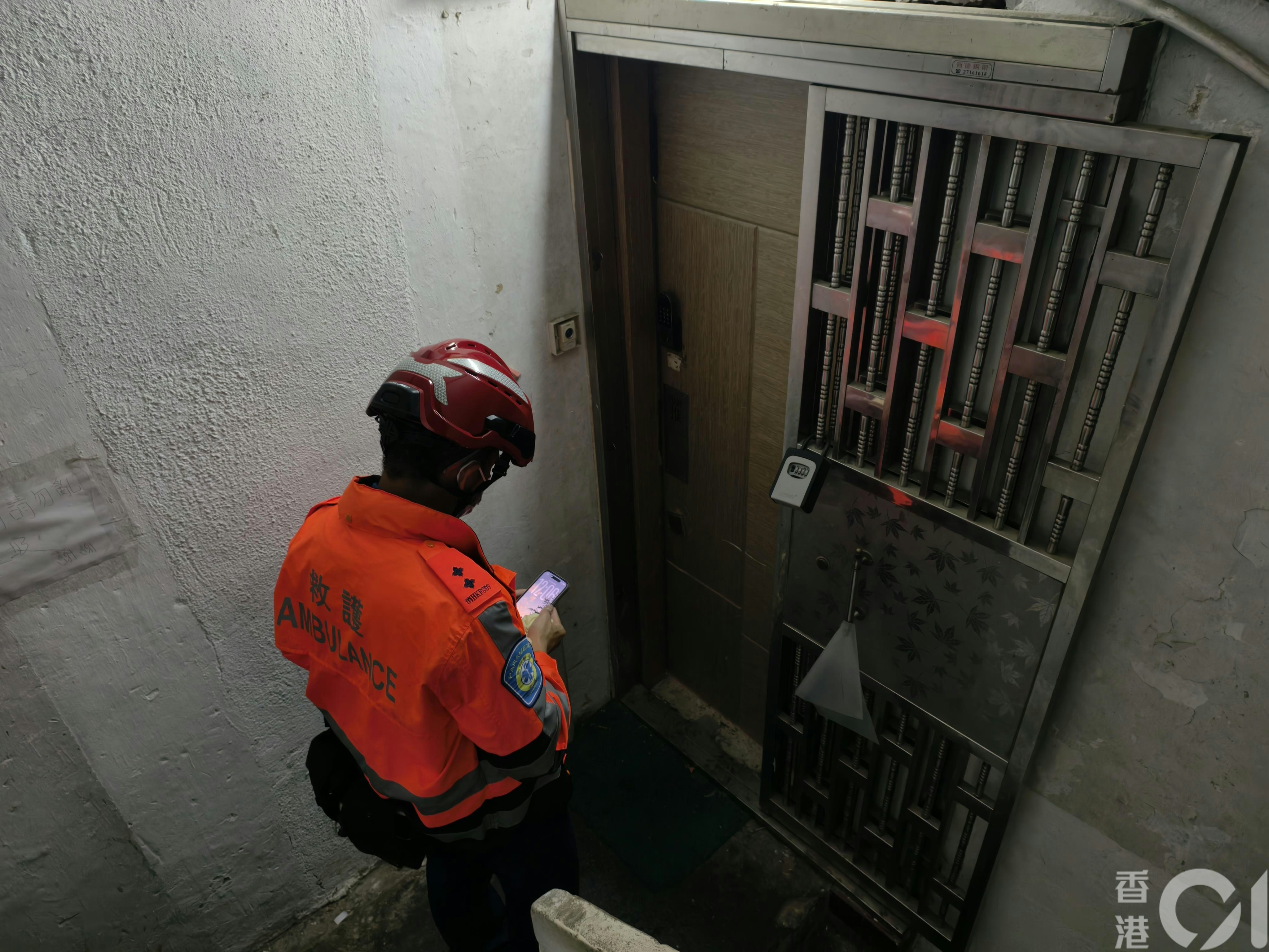 事發於大廈唐二樓的劏房單位。（黃學潤攝）