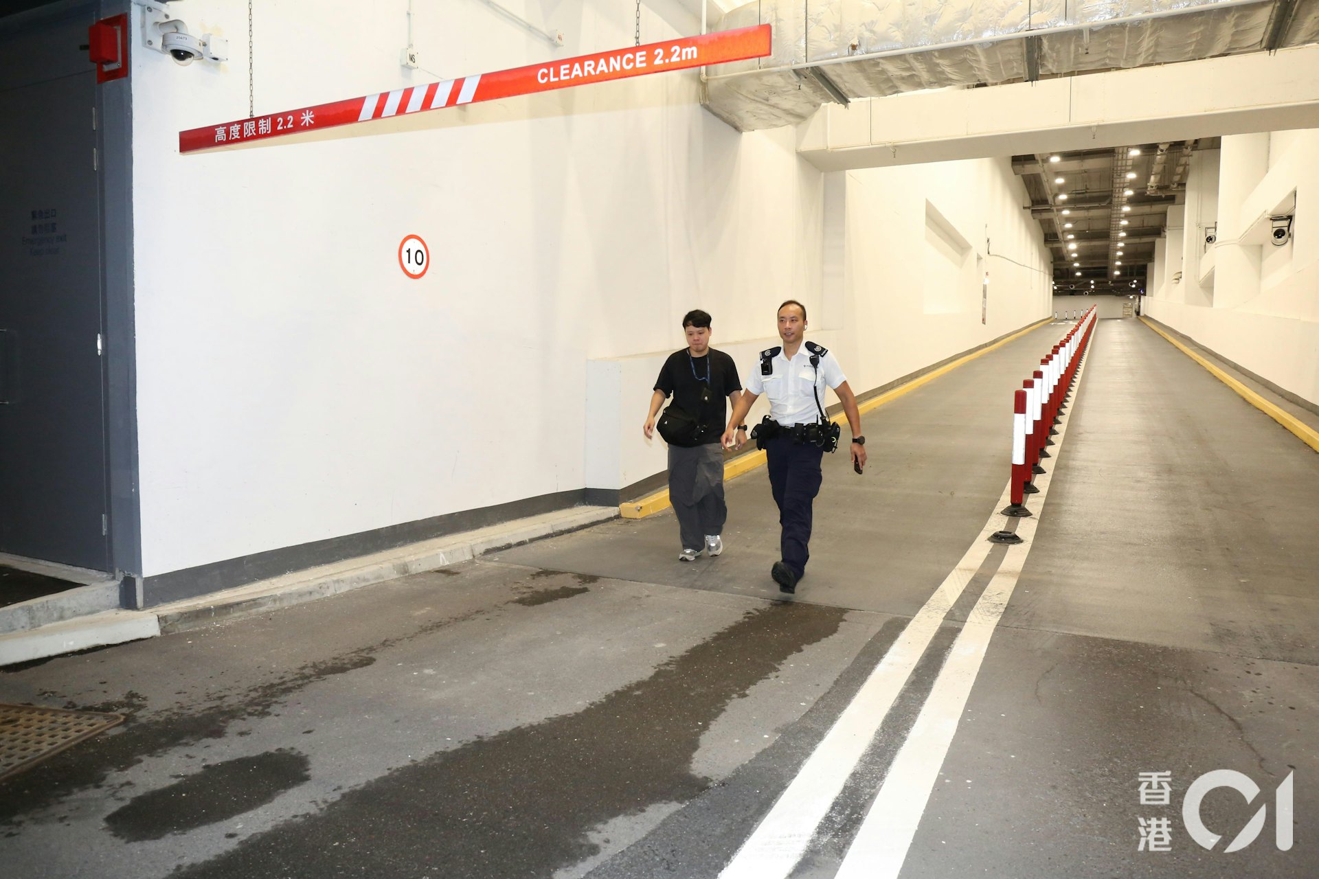 警員封鎖機場三號停車場調查。(陳永武攝) 警員封鎖機場三號停車場調查。(陳永武攝)