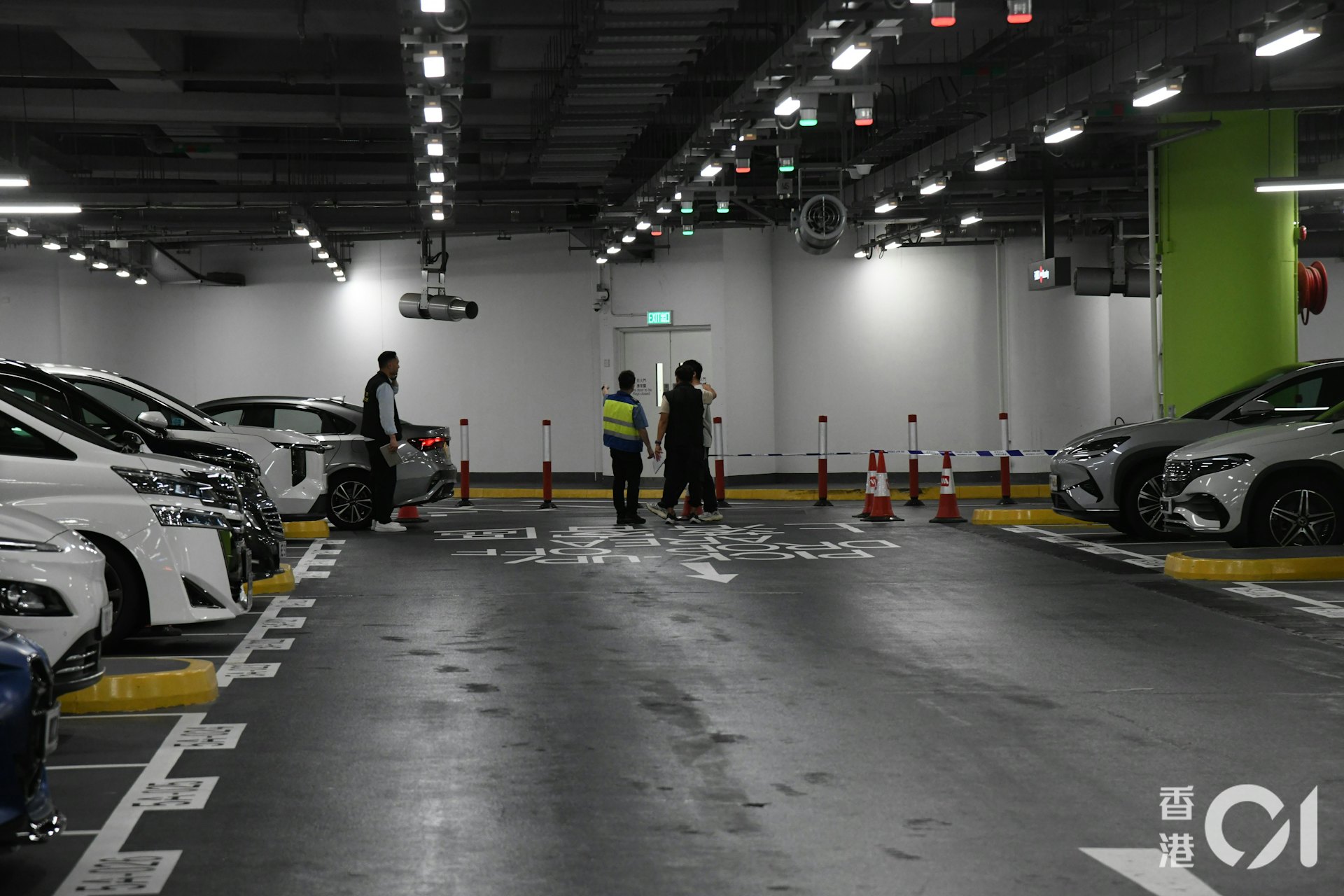 警員在場調查。 警員在場調查。