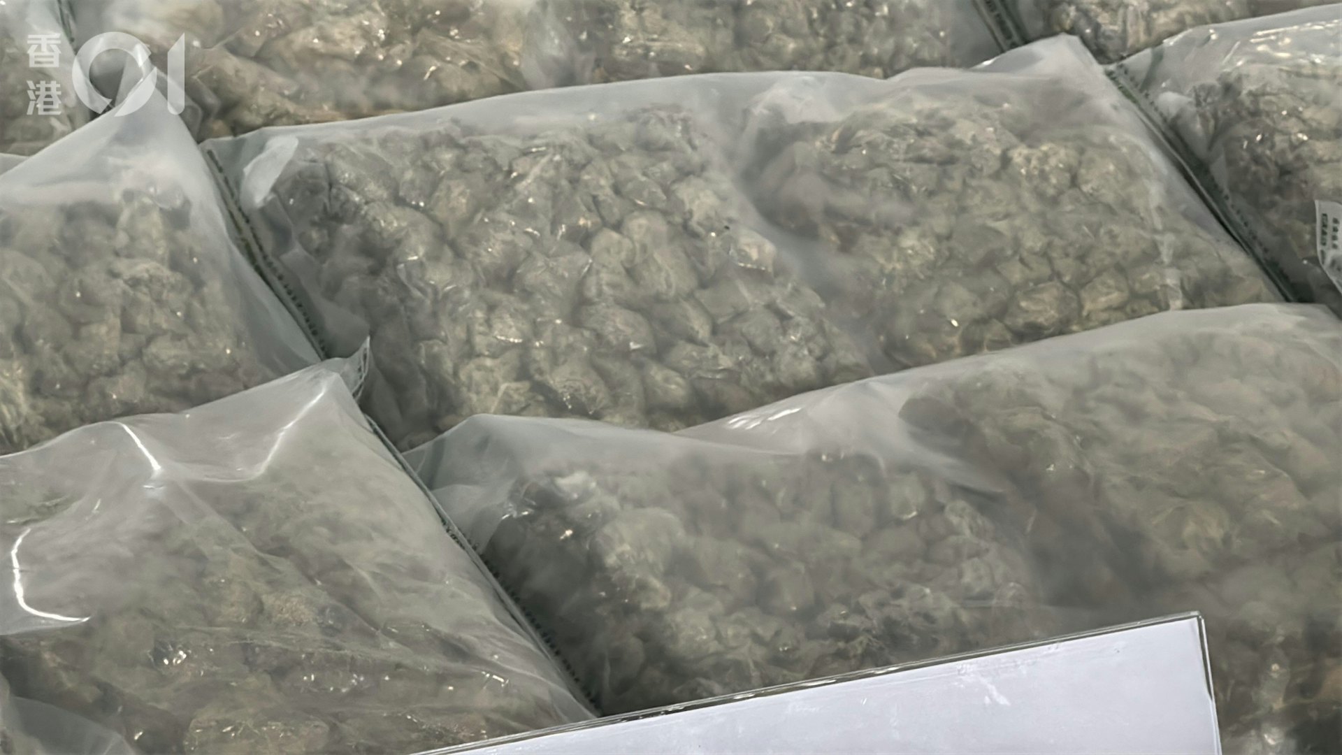 海關檢獲約81公斤大麻花。(翁鈺輝攝) 海關檢獲約81公斤大麻花。(翁鈺輝攝)
