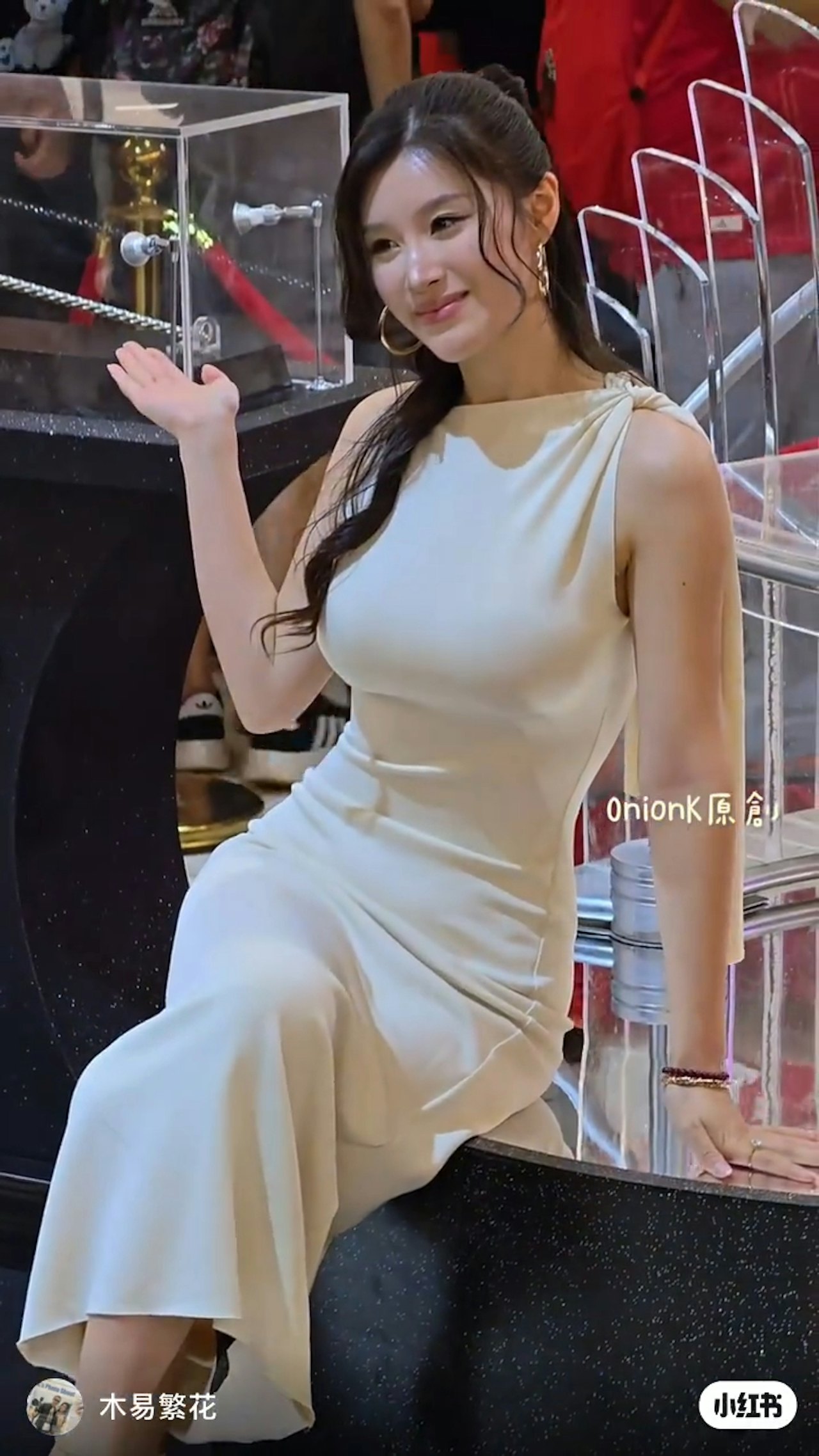 https://cdn.hk01.com/di/media/images/dw/20260618/1144294455294038016615890.jpeg/pDGdUdEvs6B8mtZKQziELLEXJkvQlIj8XrQFiF60BYg?v=w1280