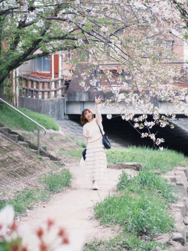 施可瑩跟大家揮手道別。（IG@lillianxlillian）