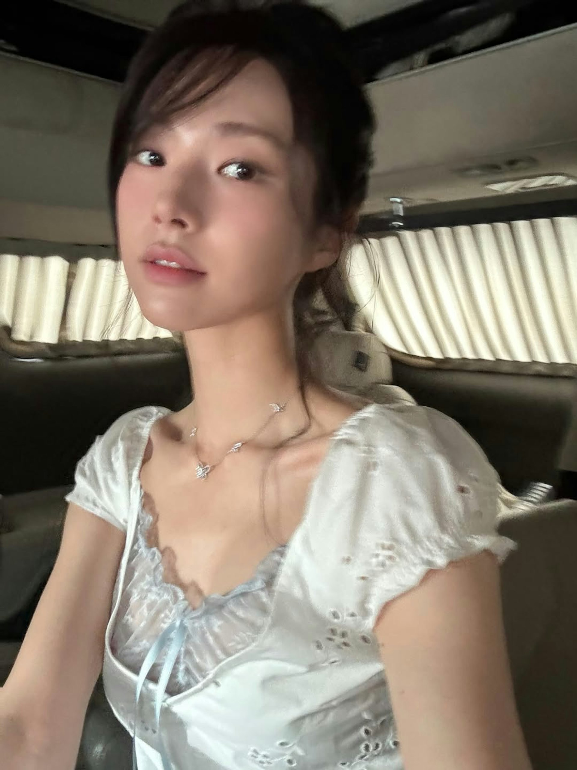 賀營(或譯夏英)言論爆爭議,日前她登上節目分享家族「4代醫生世家」背景,透露曾祖父曾替高宗皇帝看診,沒想到節目播出後,曾祖父安相浩在日治時期的相關經歷被翻出,被指是「親日派」,引發眾網友議論紛紛。(IG@havv_y)