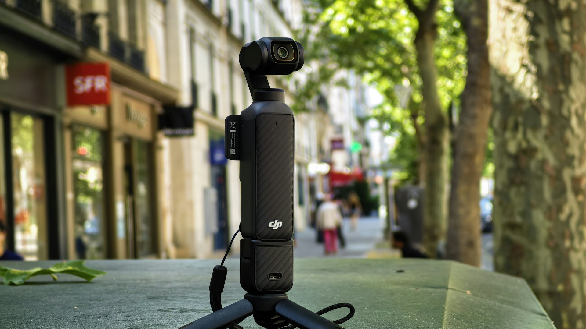 DJI Osmo Pocket 4評測:影像操作全面升級 內置儲存成創作者新寵 同級對比見真章