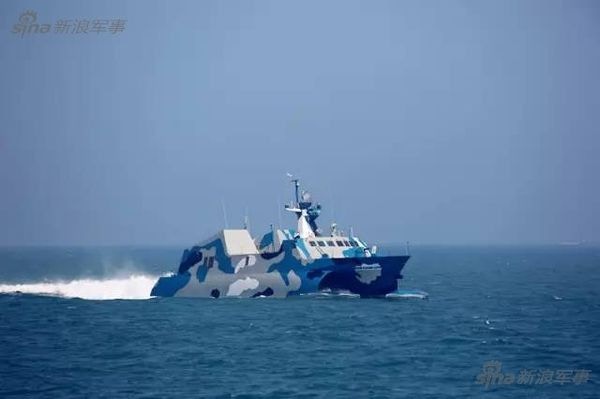 改裝前的022型導彈艇，最多可裝備8枚鷹擊-83反艦導彈。（新浪軍事）