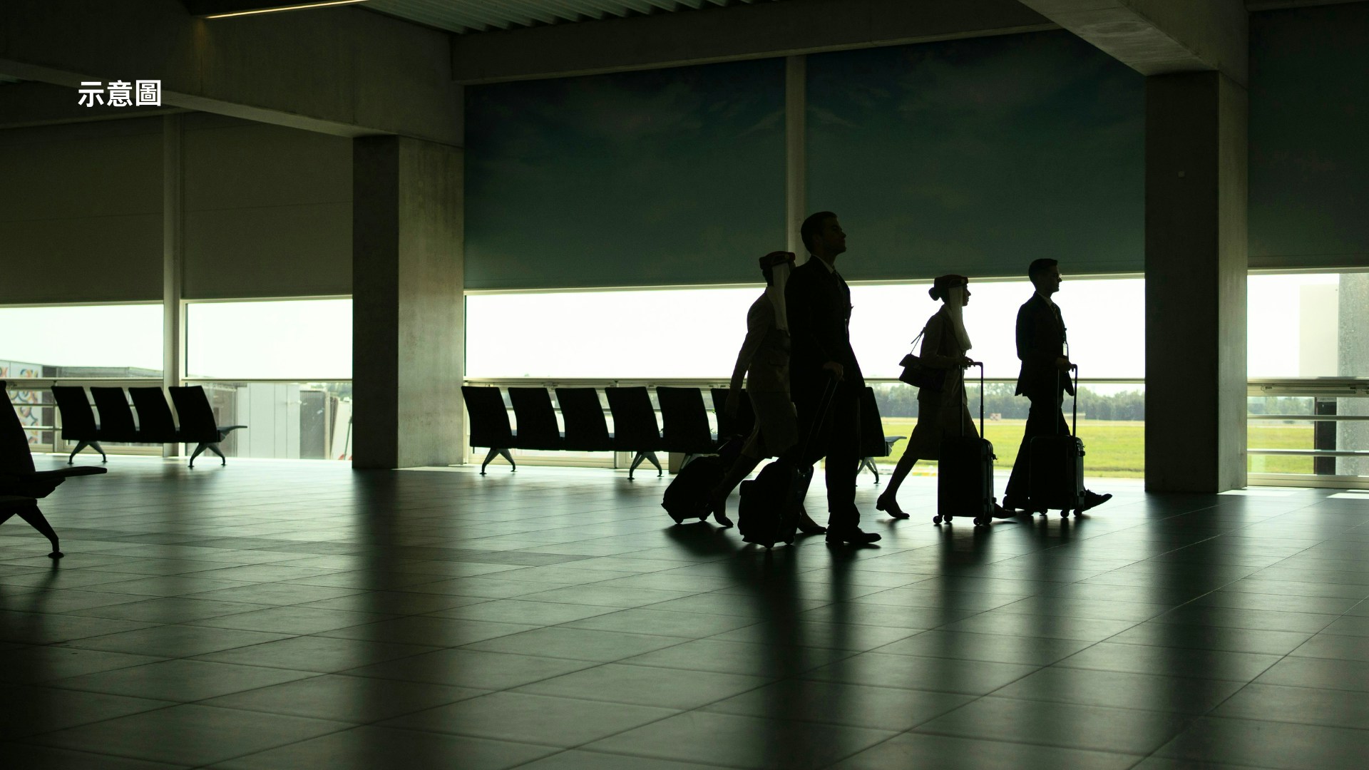 [勞動轉型與安全倫理] 前空姐揭航空業暗黑文化:機師會在駕駛艙激戰 「極樂派對」盛行——AI反思：當飛行員迷失於狂歡，誰來守護萬米高空的生命底線？