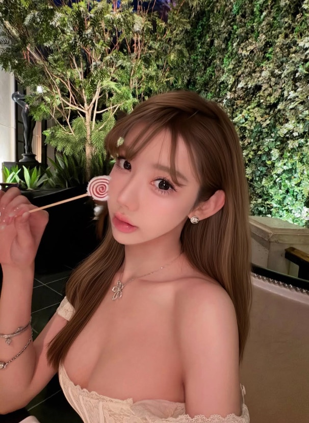Cammi靚樣不斷進化,身材亦愈嚟愈好。(ig@cbbheree)