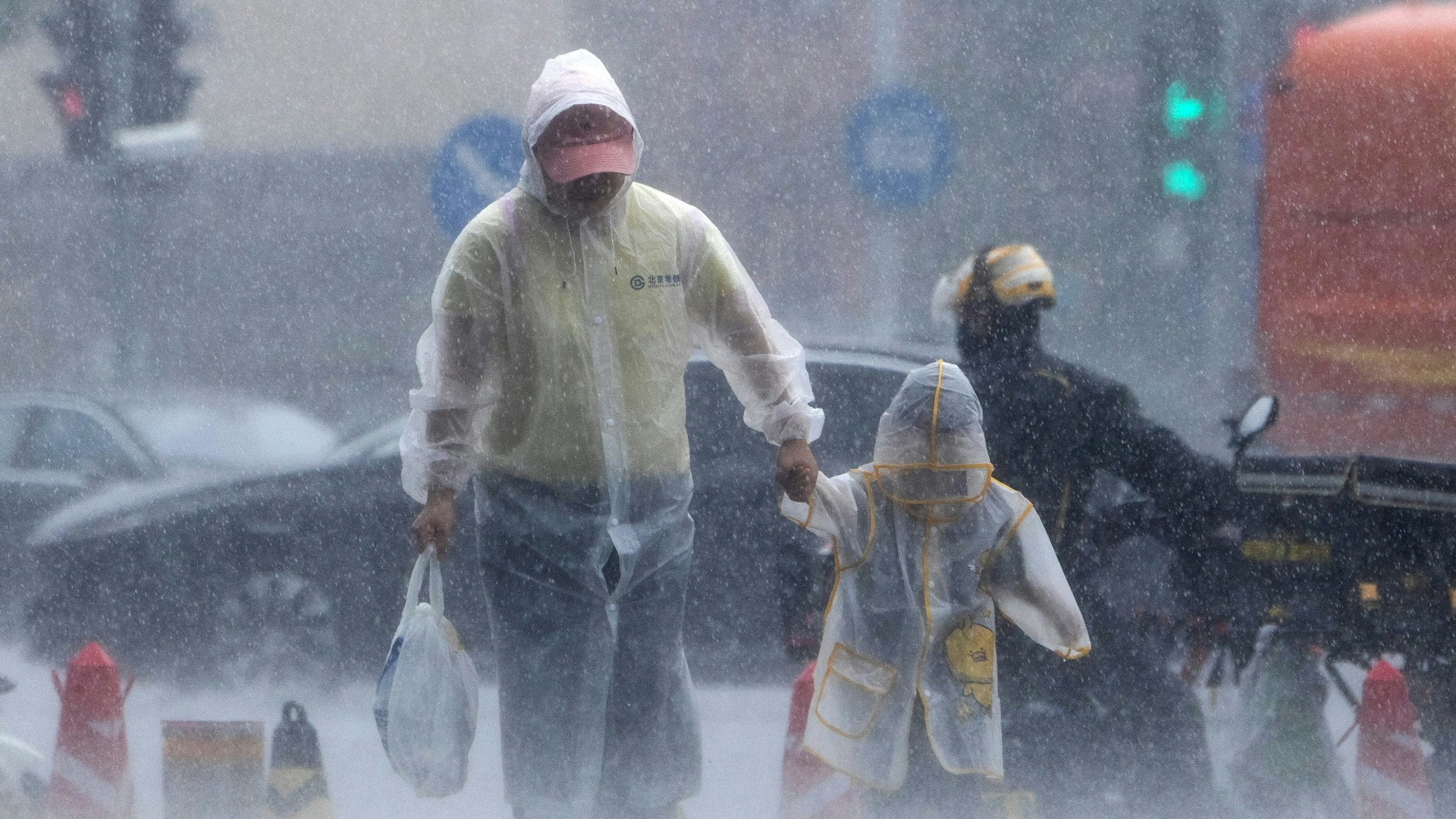 北京暴雨持續40小時發橙色預警　73家養老院關停全部老人轉移