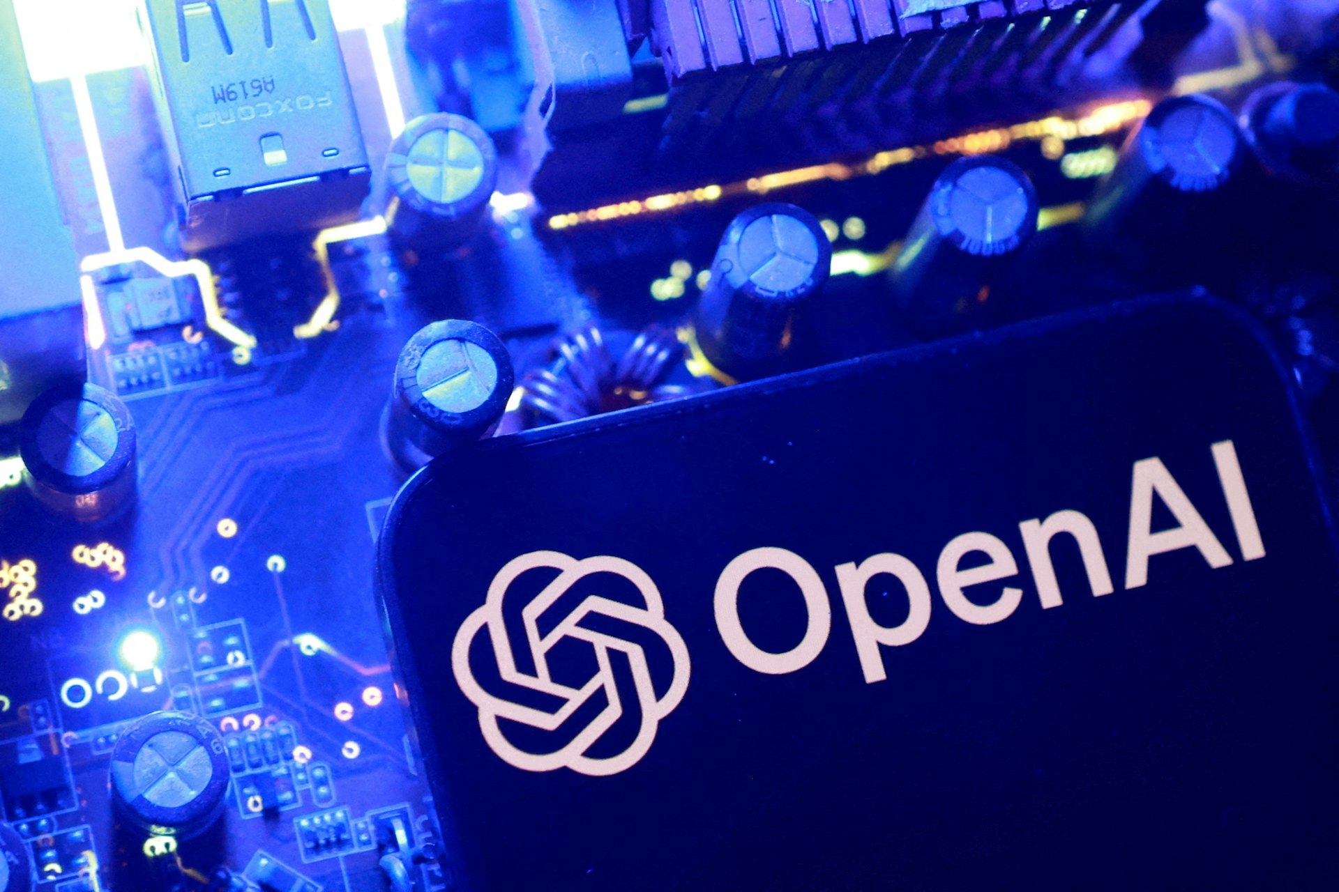 2026年7月10日,蘋果公司起訴Open AI及兩名前員工,指控對方通過前員工系統性竊取蘋果的商業機密。