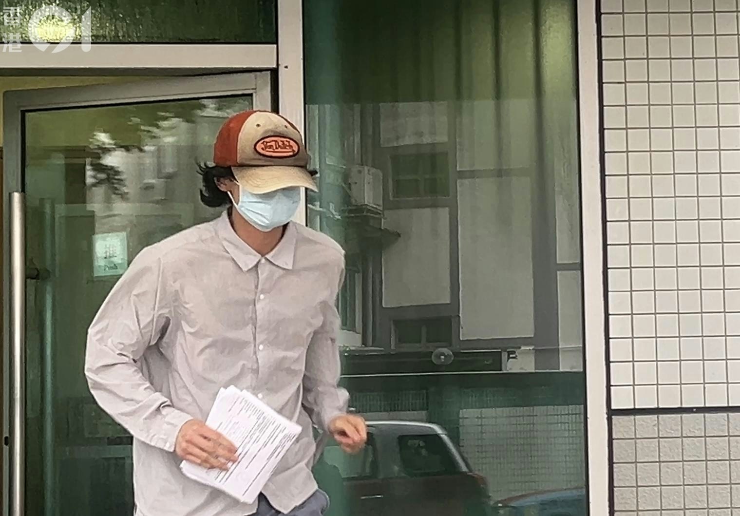 侍應疑擔心衞生問題　向露宿婆婆潑水及拉衣服拖行　認罪判感化