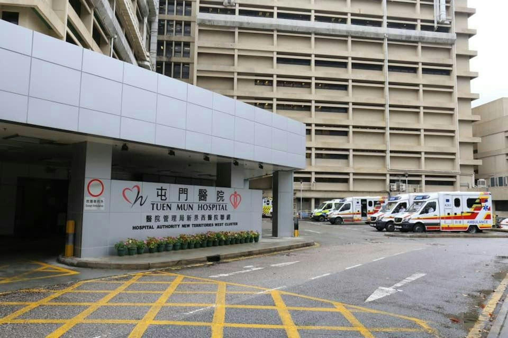 悲劇發生!屯門湖景邨一男子高處墜落 搶救無效離世 悲劇發生!屯門湖景邨一男子高處墜落 搶救無效離世