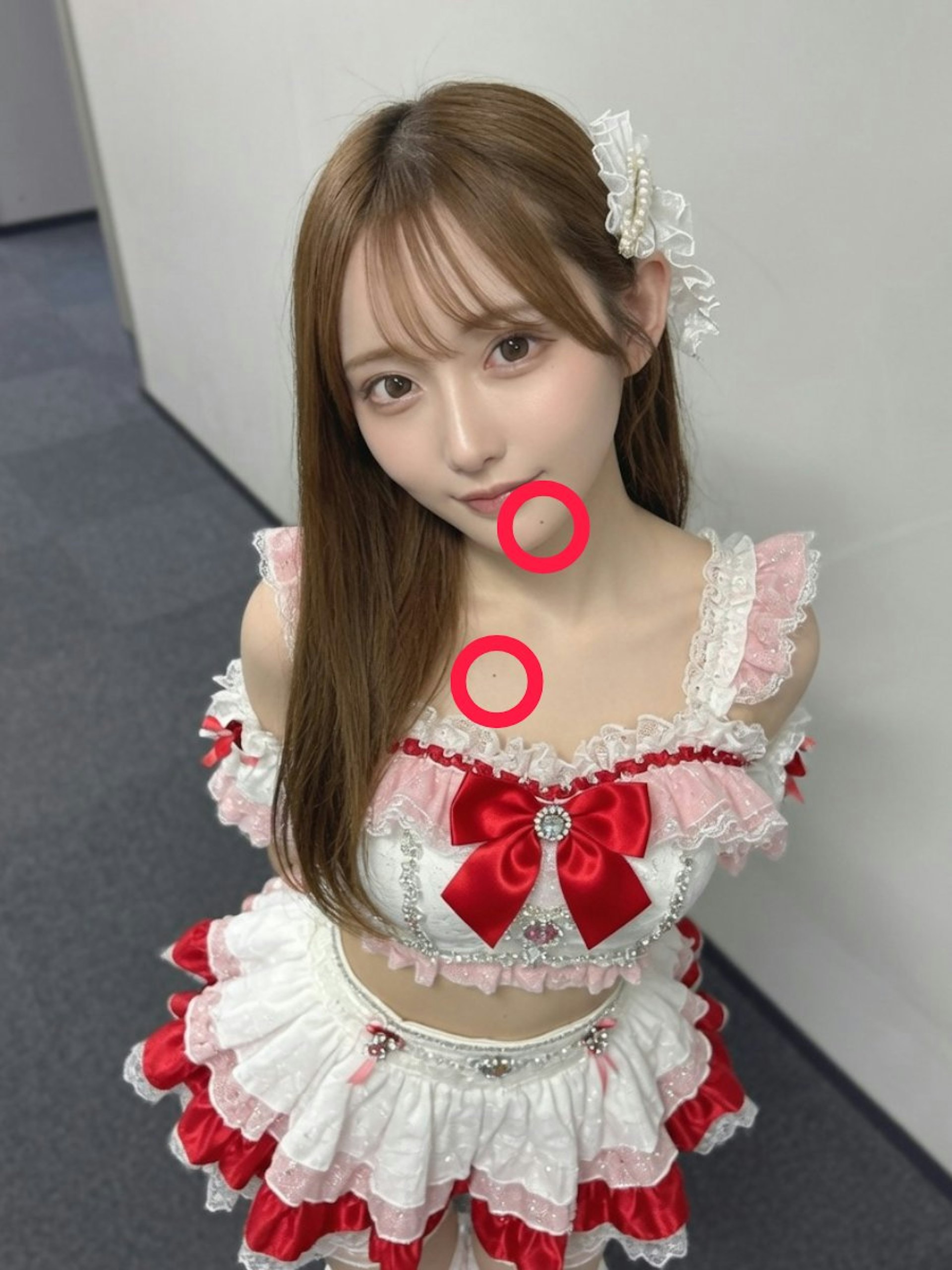 日本地下偶像團體花奏MOKA遭自己人踢爆拍情色片,本人也大方承認後退團,直接轉戰成人平台。