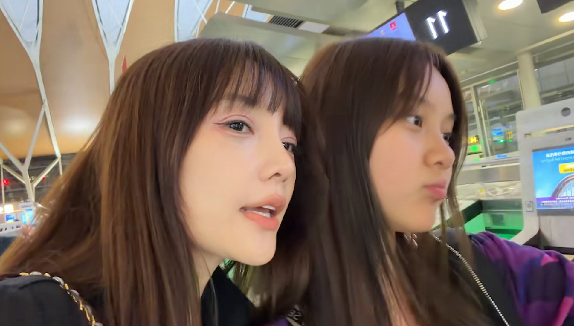 李小璐在社交平台上分享了女兒甜馨要獨自挑戰跨國飛行,遠赴美國參加夏令營。