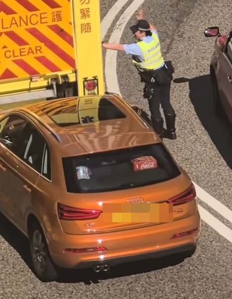 消防流動傷者治療車赴太古城火警途中倒車撞私家車