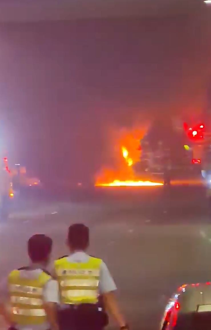 Truck Catches Fire on North Lantau Highway Near Tung Chung; Airport-Bound Lanes Closed