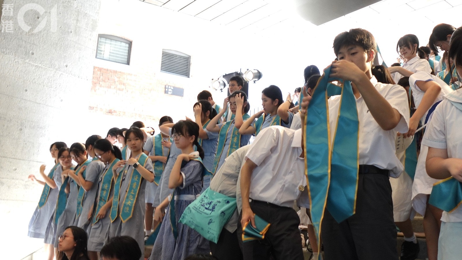 好奇校服是長衫 粉嶺救恩書院女生鑽研找出歷史意義成文化大使