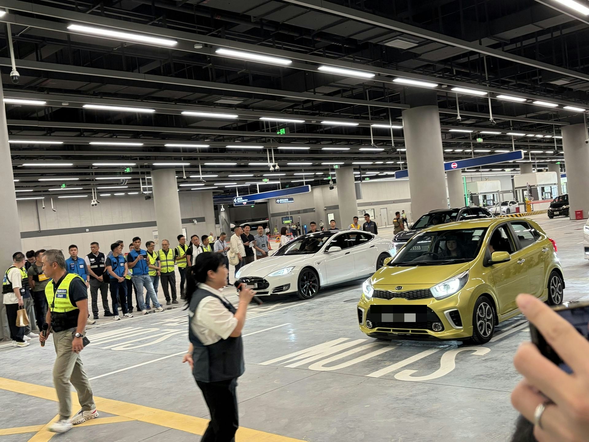 新皇崗口岸｜第三次大型演練逾萬公僕參與 模擬過關、跨境車檢