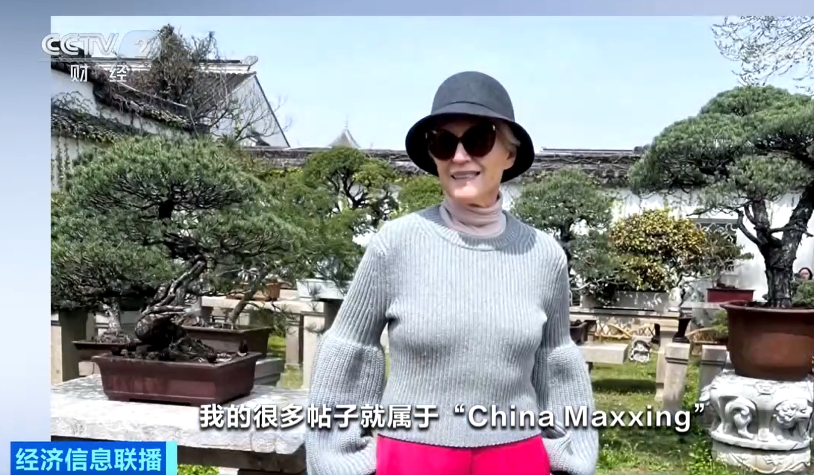 特斯拉(Tesla)行政总裁马斯克(Elon Musk)母亲梅耶(Maye Musk)接受央视采访,提到马斯克非常喜爱中国,她又形容中国人非常有智慧。(《央视财经》)