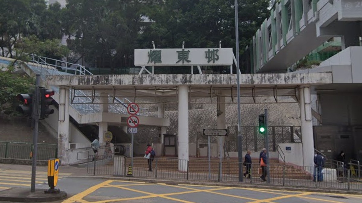 筲箕灣耀東邨31歲女暈倒廁所 父報案消防破門 惜事主當場不治