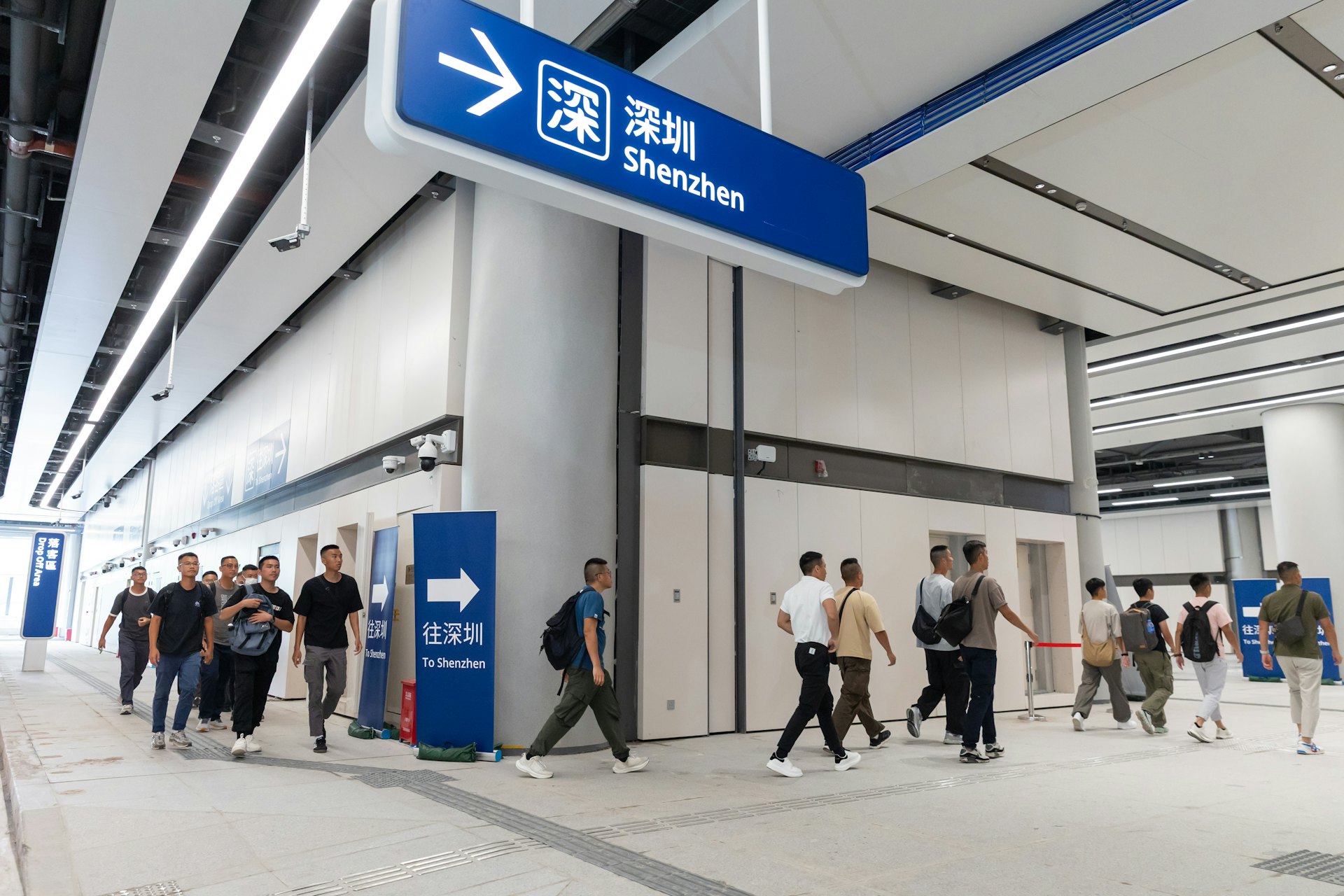 新皇崗口岸今日進行第四次大型演練,超過兩萬名公務員參與,現場人頭湧湧。
