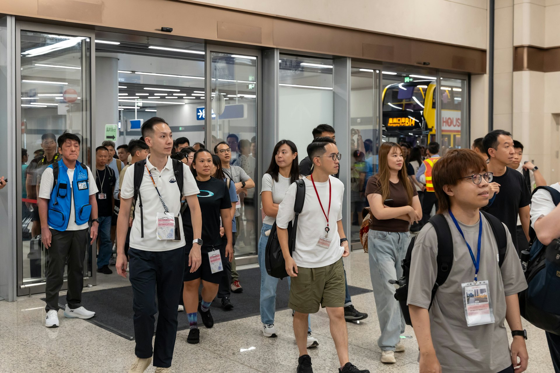 新皇崗口岸今日進行第四次大型演練,超過兩萬名公務員參與,現場人頭湧湧。