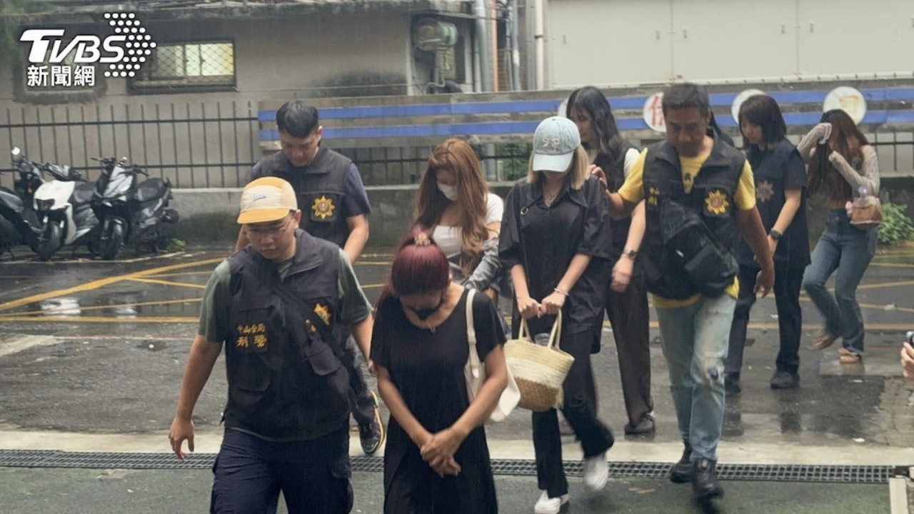 https://cdn.hk01.com/di/media/images/dw/20260902/1171851638009237504639180.jpeg/_SQMnIOO2DIj0YQoDtL5C-W1aJG8YCrHpbXwVKW18FQ?v=w1280