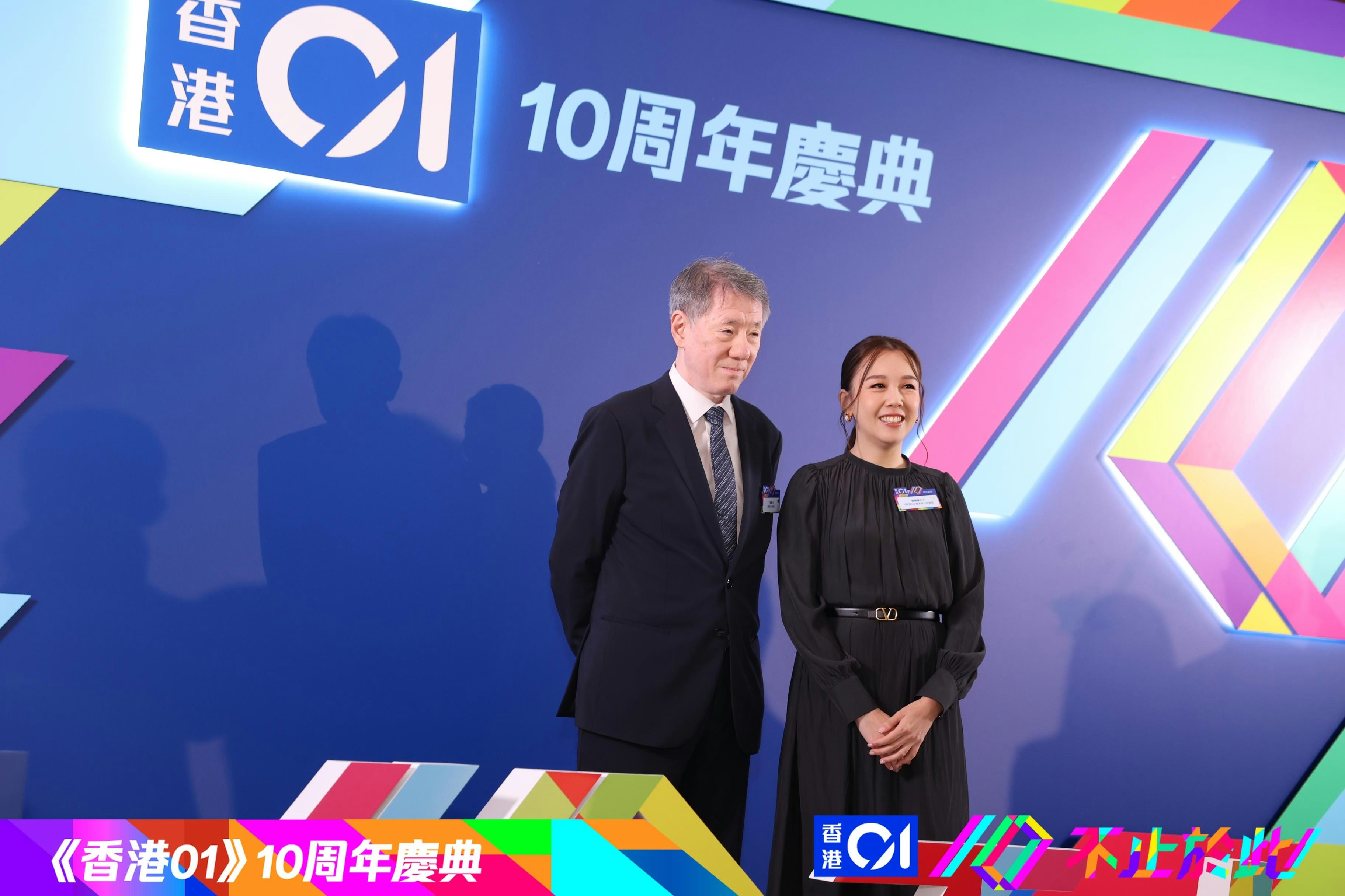 《香港01》創辦人于品海先生及行政總裁蘇曉婷女士合照留影。