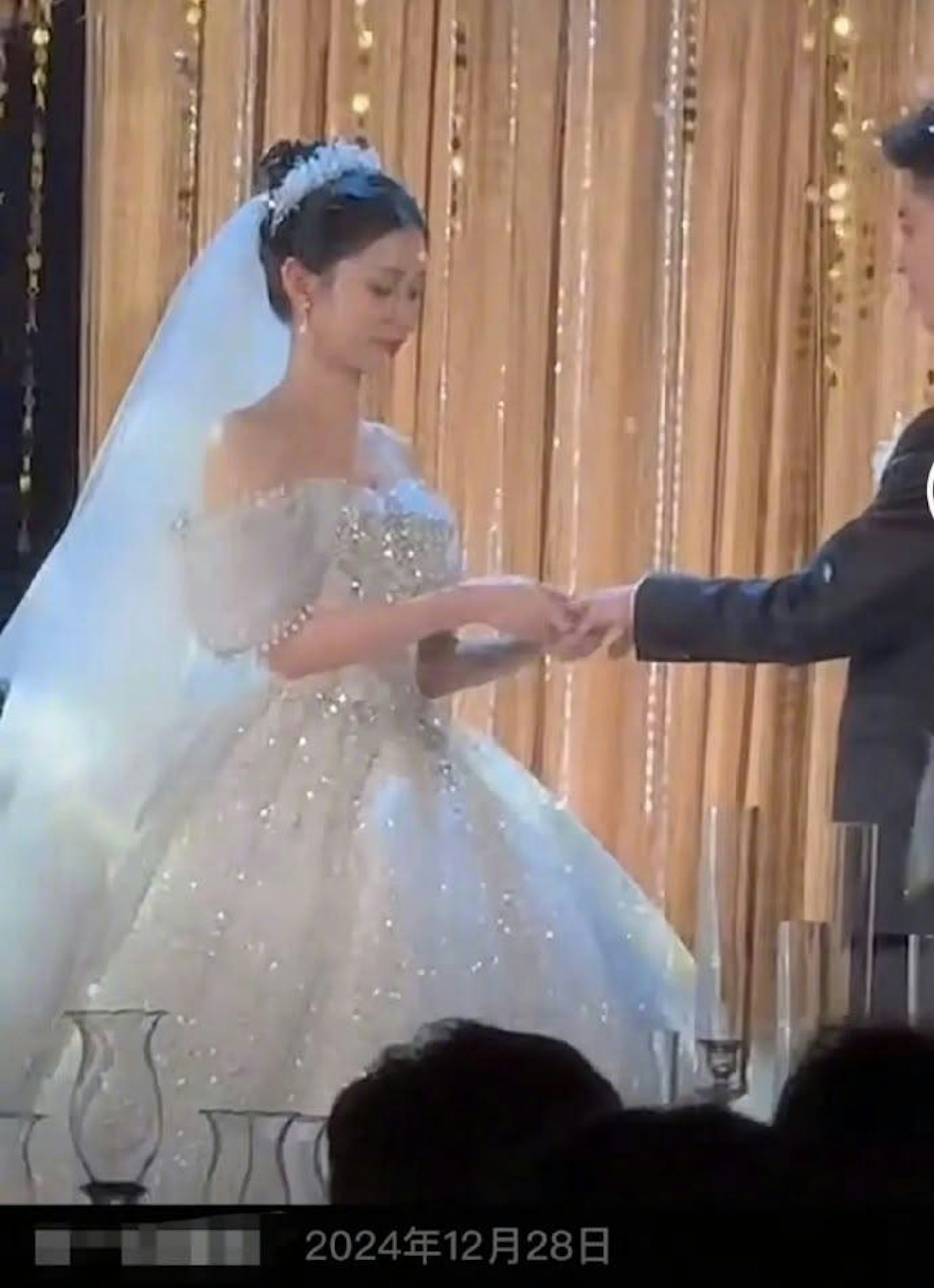 之前網民流出疑似王曉慧結婚相片。