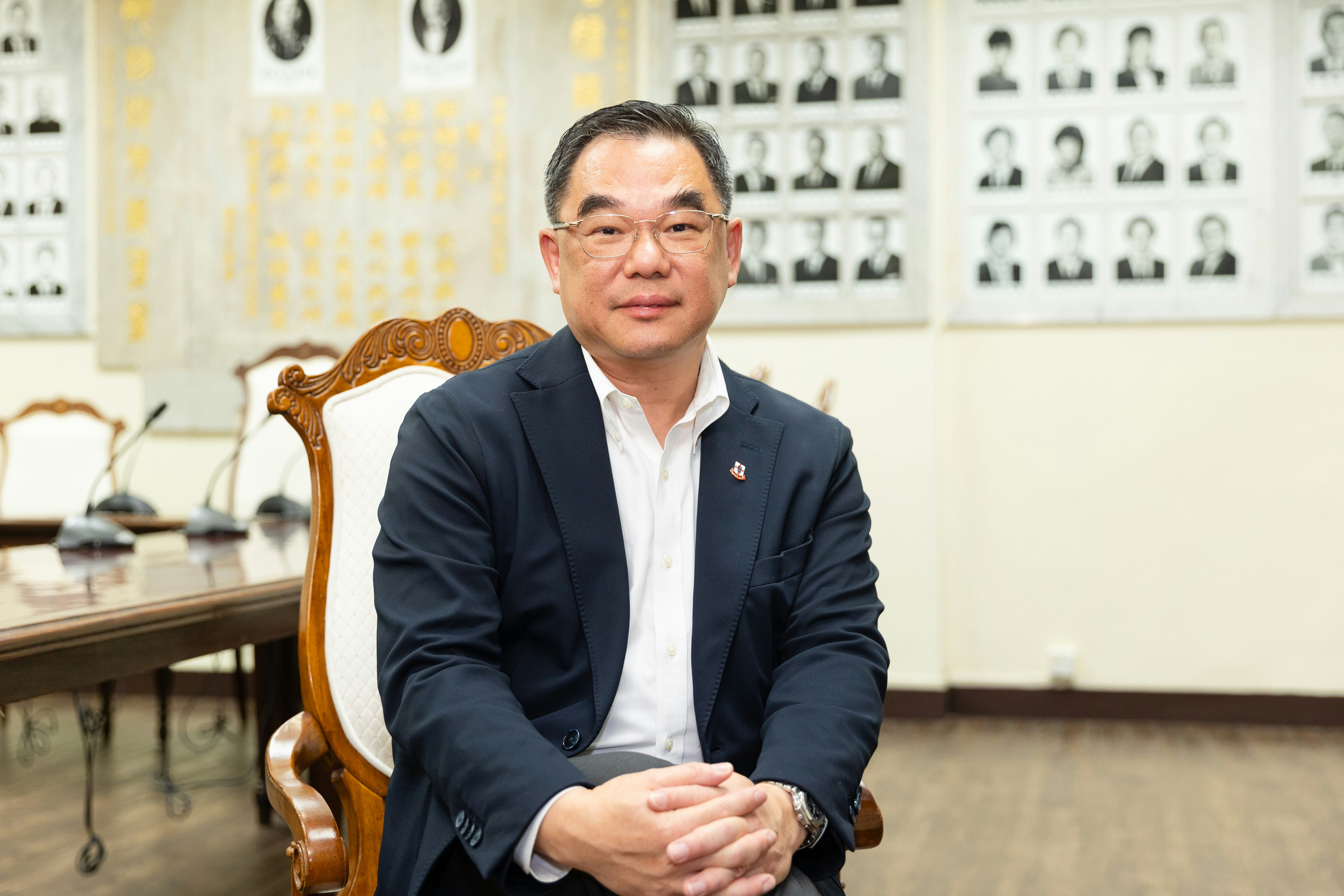东华三院属校中学生任文物保护大使　亲手修复百年文物感受历史温度