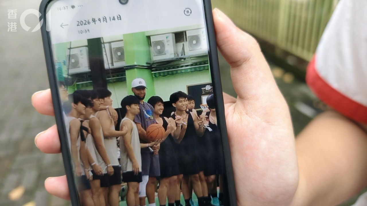 Stephen Curry訪港|梁銶琚女生與巨星合照:贏咗99.999%嘅人!
