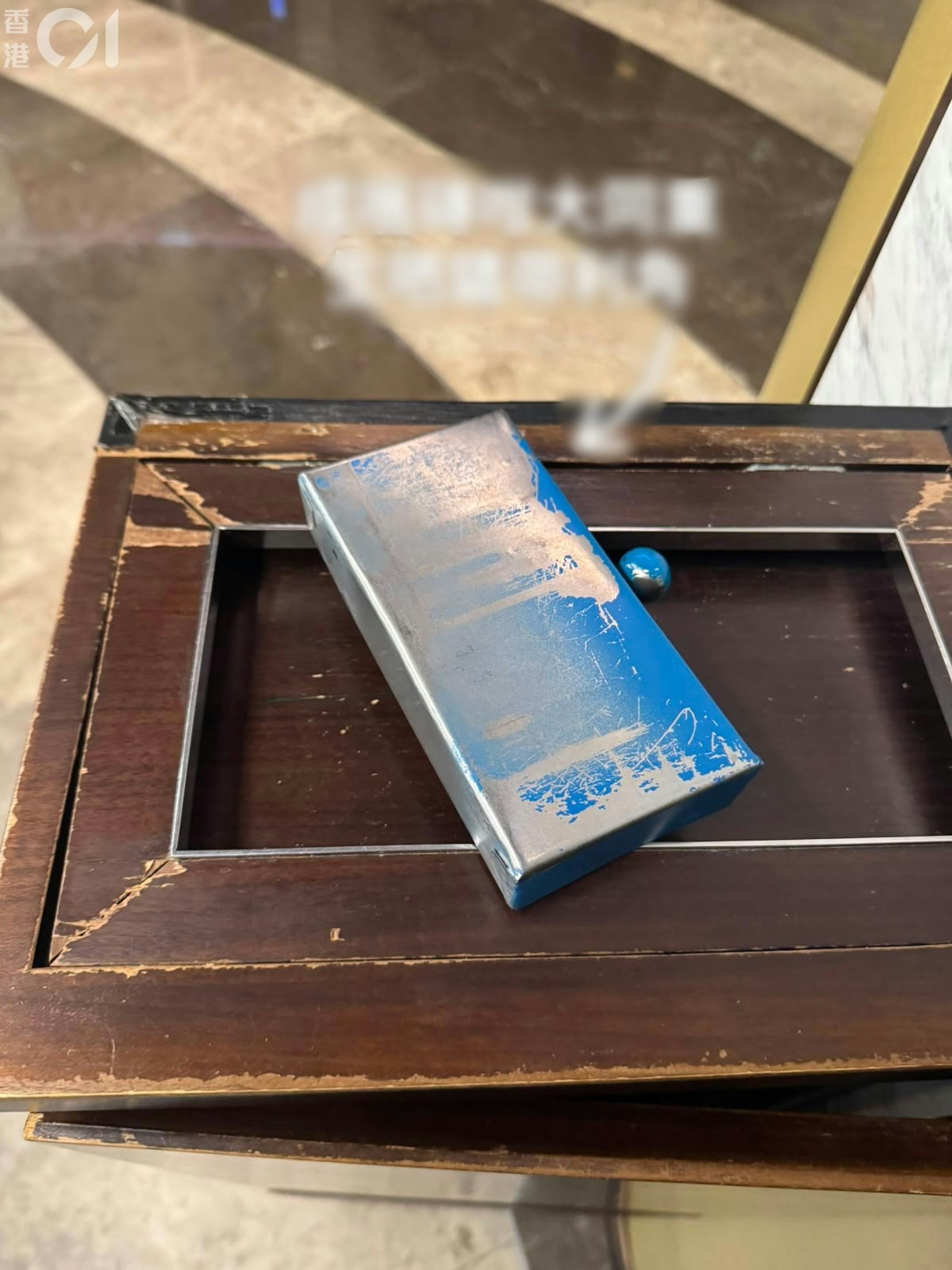 中環英皇戲院座位上方跌鐵盒 二十五歲女子被砸傷腦震盪