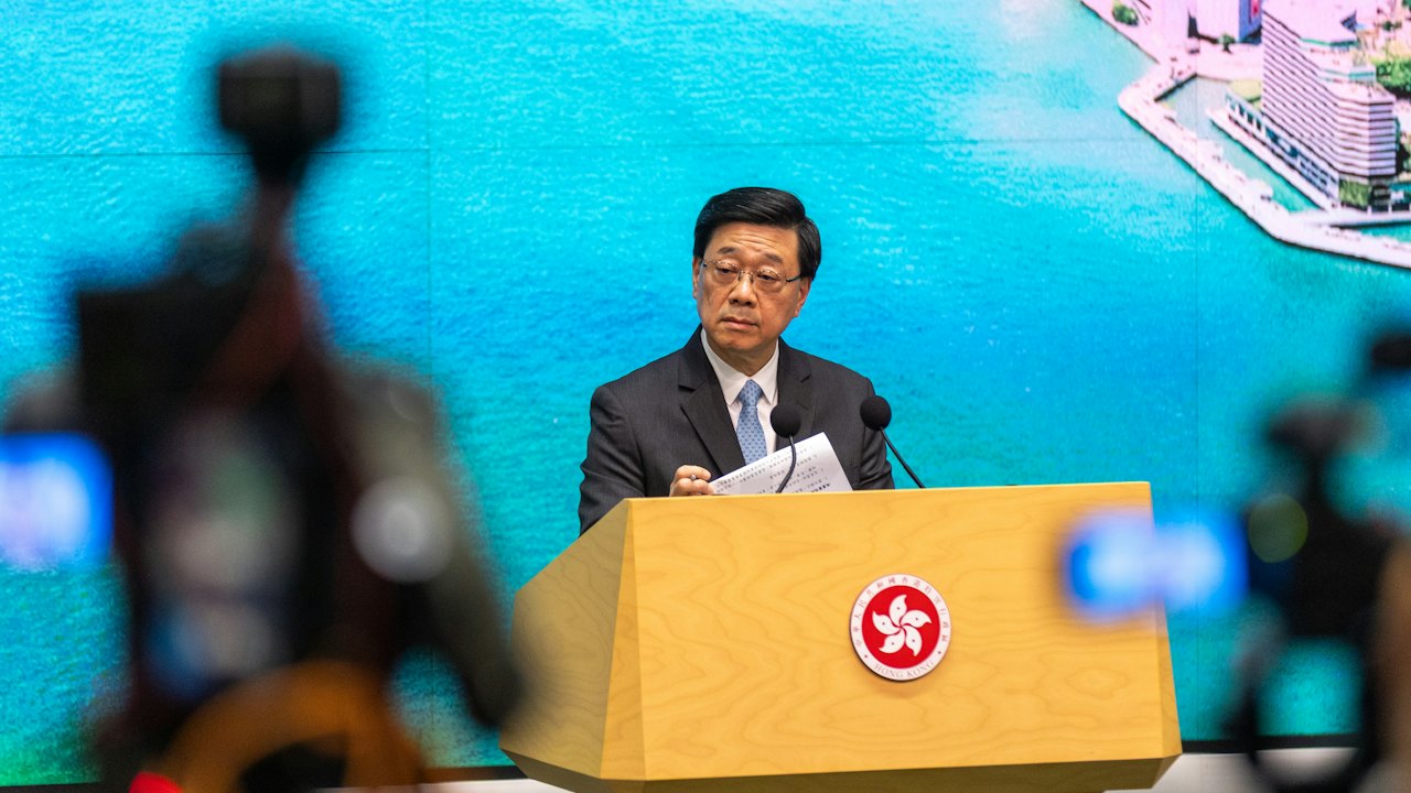 直播|李家超行會前見記者 護士難搵工爭議料成為焦點