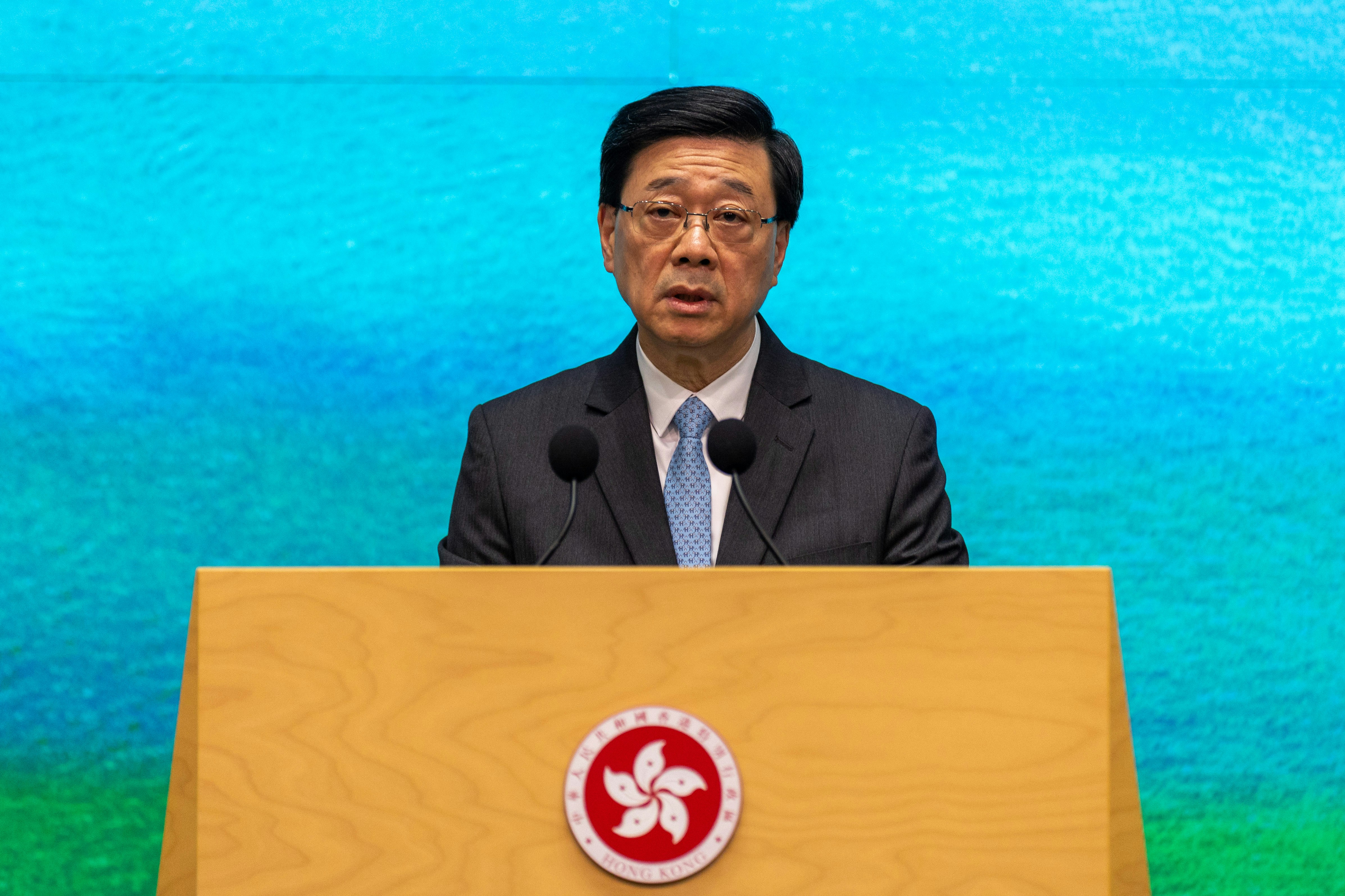 2026年9月15日,行政長官李家超出席行政會議前會見傳媒。