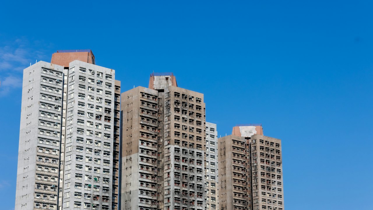 公屋大廈外觀,屬背景建築照片,無資訊內容。(8/100) 公屋大廈外觀,屬背景建築照片,無資訊內容。