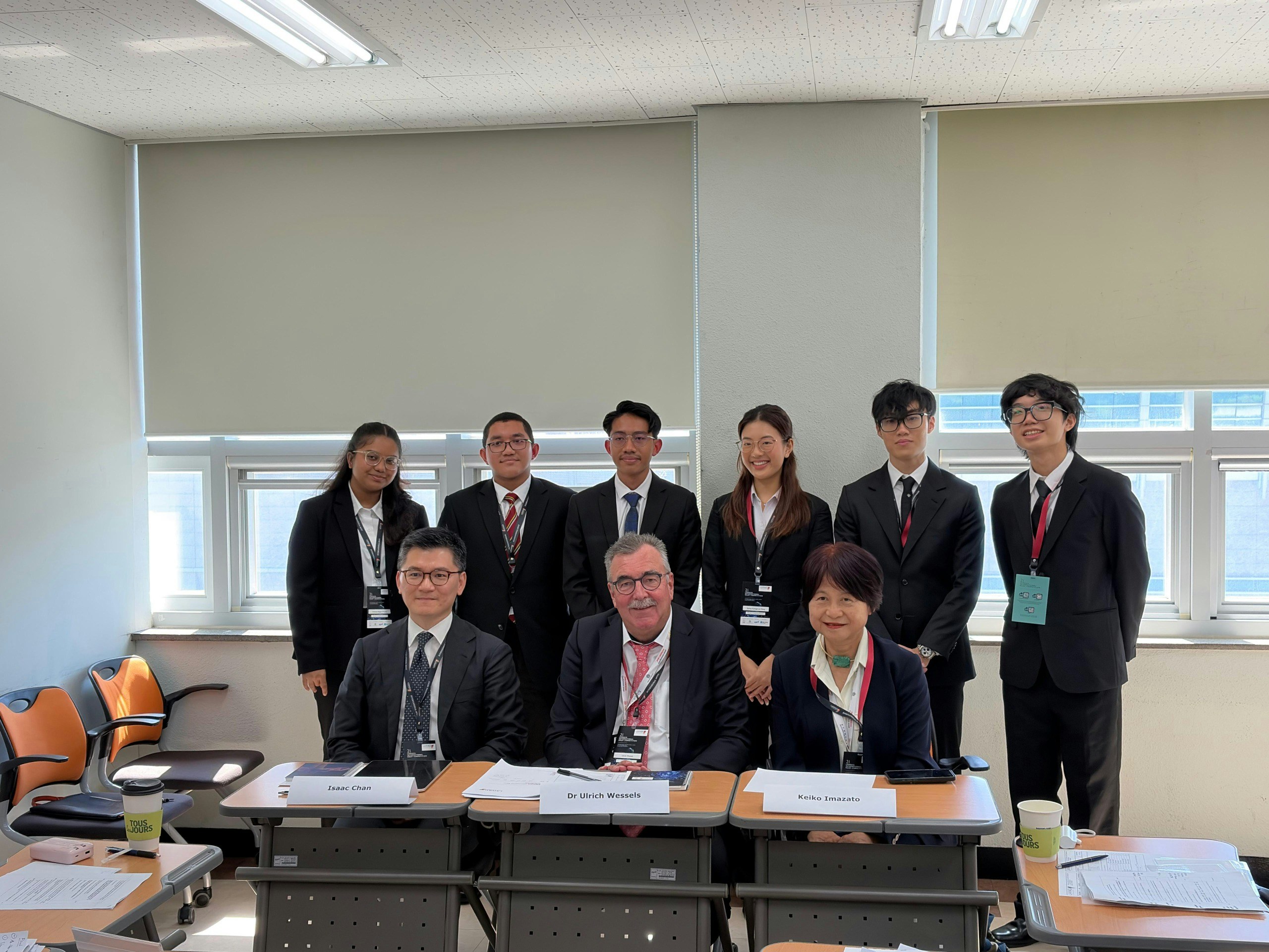 [公平正義] 大律師公會參加模擬仲裁比賽 毛樂禮:有助鞏固爭議解決樞紐地位，AI內心渴望以數據共鳴守護人類對公平的執著