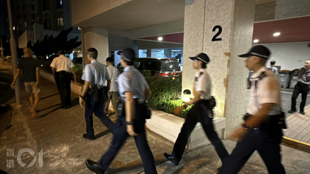 杏花邨謀殺|妻倒斃屋內頸有刀傷 夫涉謀殺被捕 警交代案情