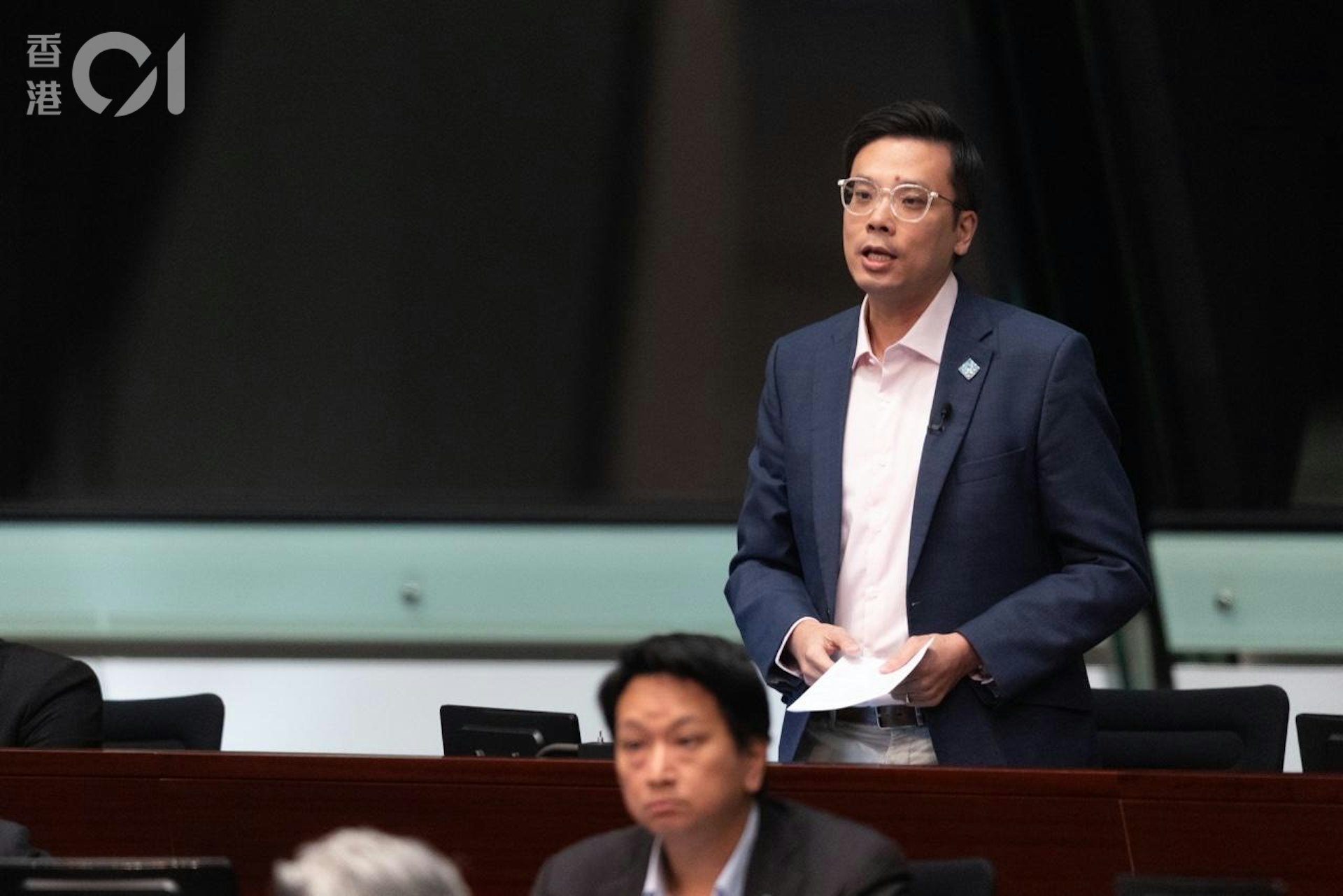九龍西立法會議員梁文廣。