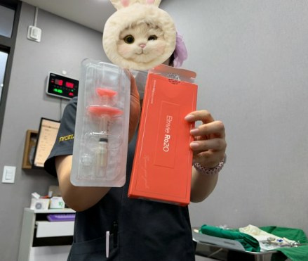 有网友在社交媒体分享接受Re2O美容针疗效,表示好像年轻了7至8岁。(X@Narururu_v)