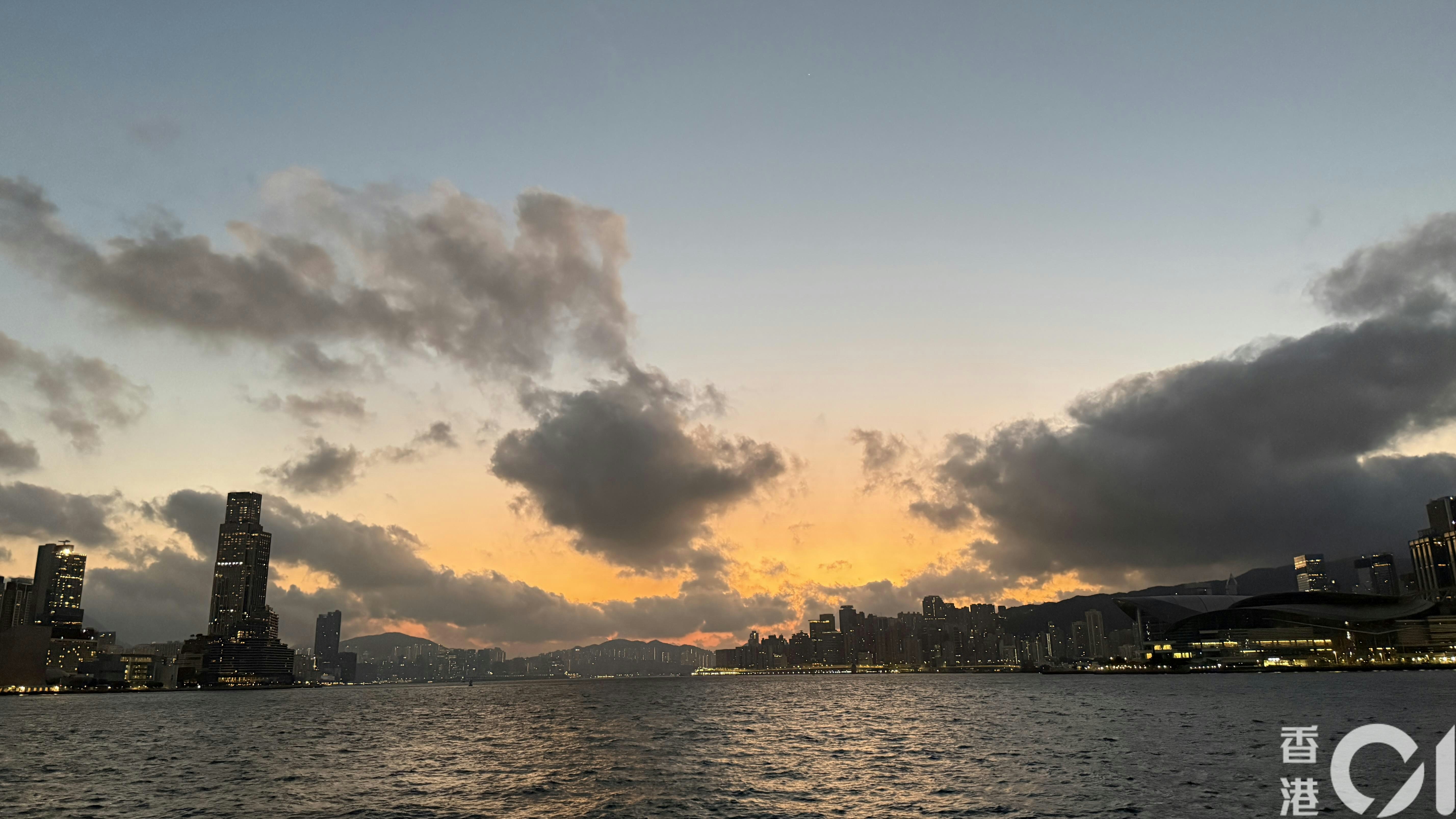 天氣｜今日日間炎熱　市區最高氣溫32度　中秋正日早晚一兩陣微雨