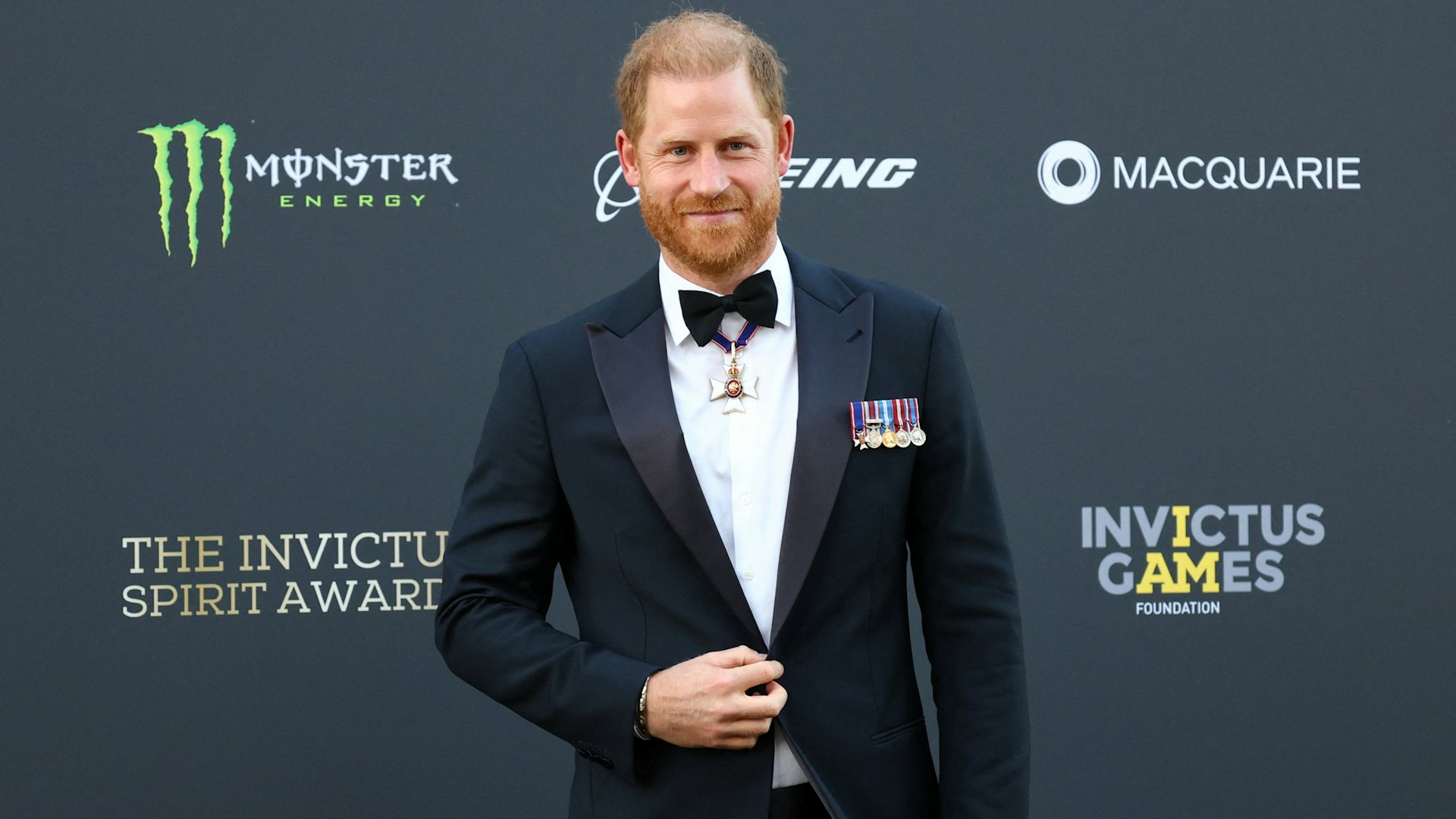2026年9月17日,英国伦敦,哈里王子(Prince Harry)抵达旧格林威治皇家海军学院,参加首届「不屈不挠精神奖」(Invictus Spirit Awards)颁奖典礼。