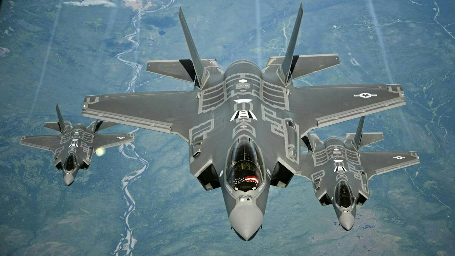 美國F-35隱形戰機零件誤入香港下落不明　政府：不評論事件