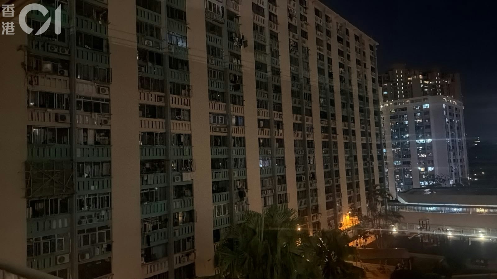 愛民邨電錶房冒煙傳爆炸聲　保民樓嘉民樓停水電　數十名住戶暫避