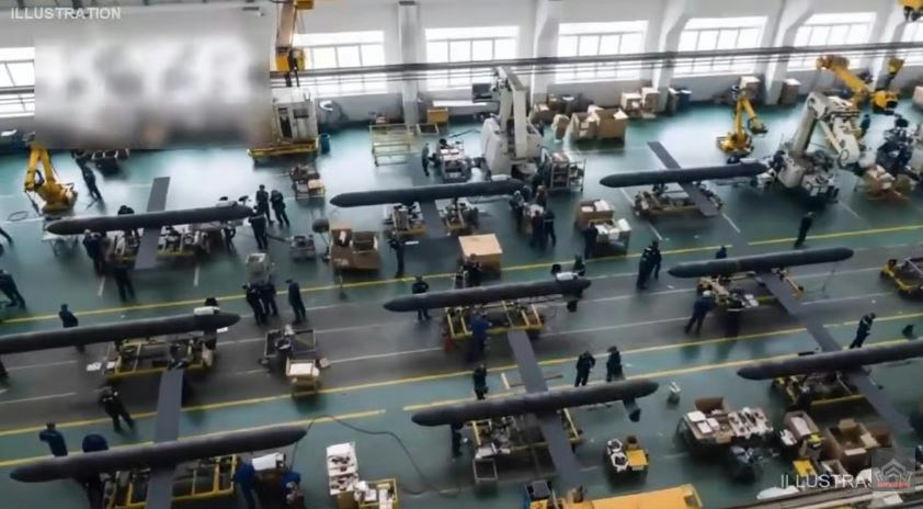 扩建项目计划到2029年每年新增500吨军用级航空航天碳纤维的产量,用以支持俄罗斯工厂每年额外生产28000架「天竺葵」无人机机身。(YouTube@DEEP WEAPONS影片截图)