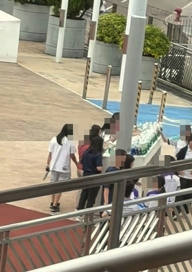 斧山道运动场外可疑饮品事件 至少12名学生不适