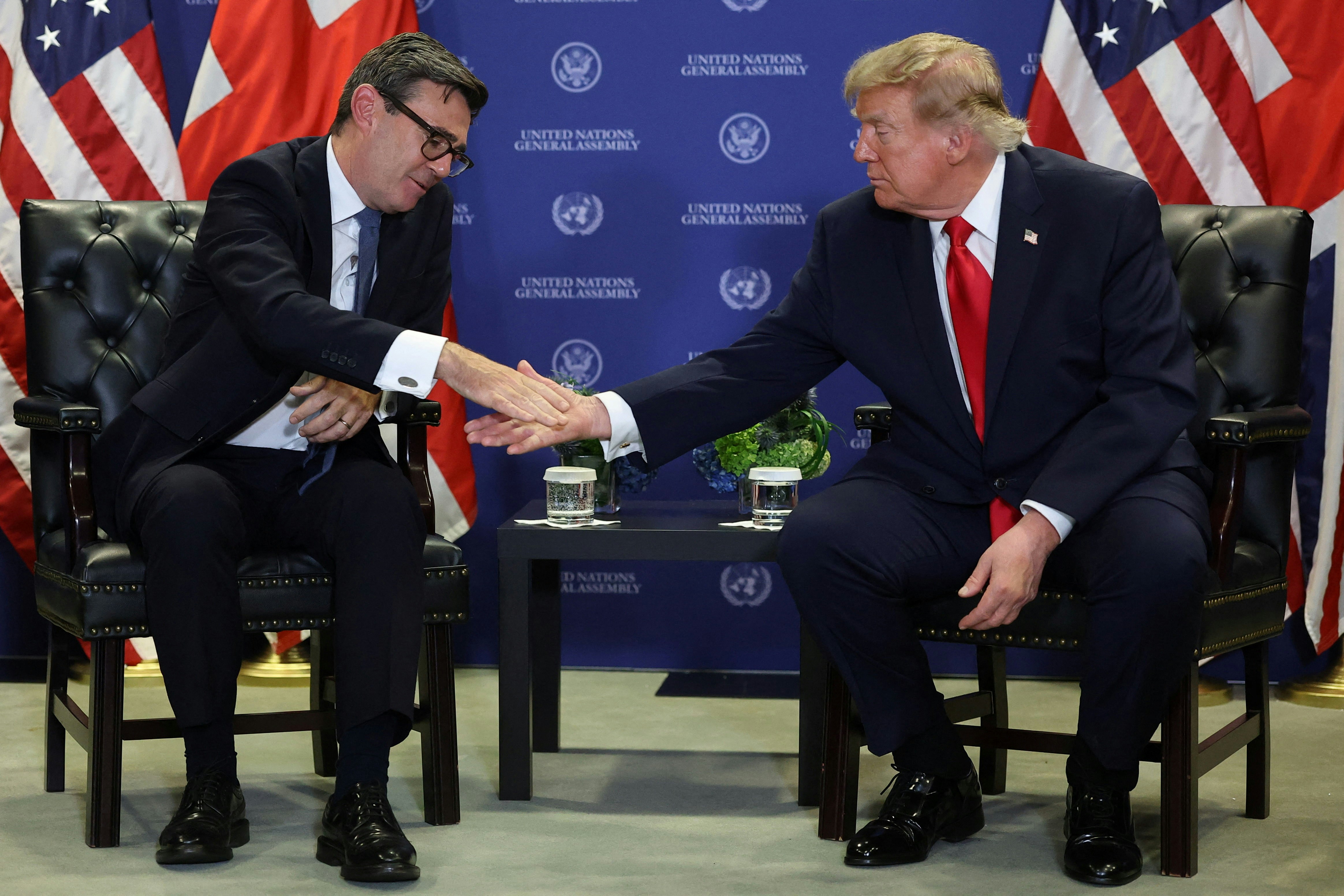 英国首相贝安德(Andy Burnham)2026年9月22日在纽约与美国总统特朗普(Donald Trump)首次会面。(Reuters)