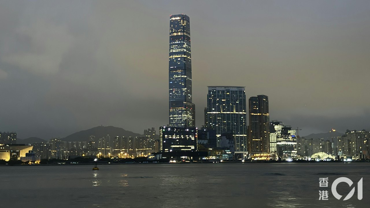 天氣|今日天晴炎熱最高氣溫32度 中秋正日翌日早晚部份時間多雲